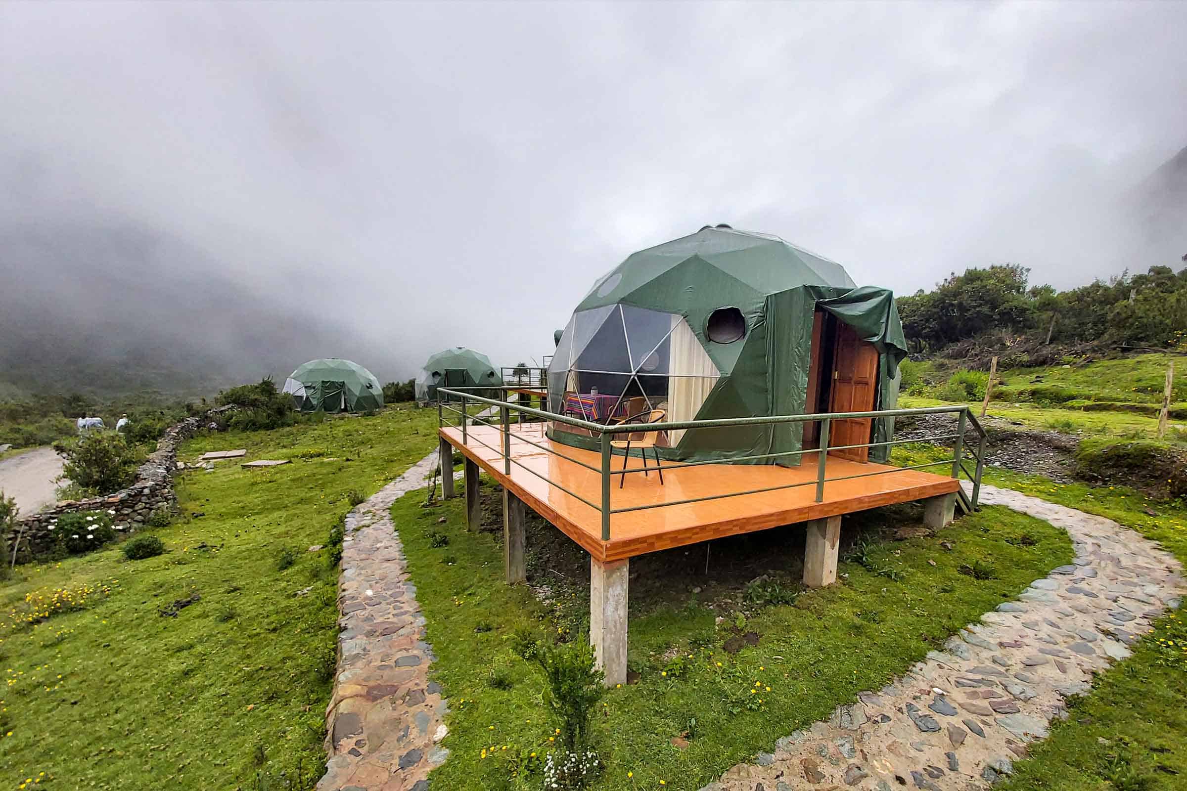cozy cheap dome hostel lodge camping during Salkantay trekking during Rock climbing tour to Macchu Picchu with Alejandro Cornejo operate by sky viajes and Peru climb