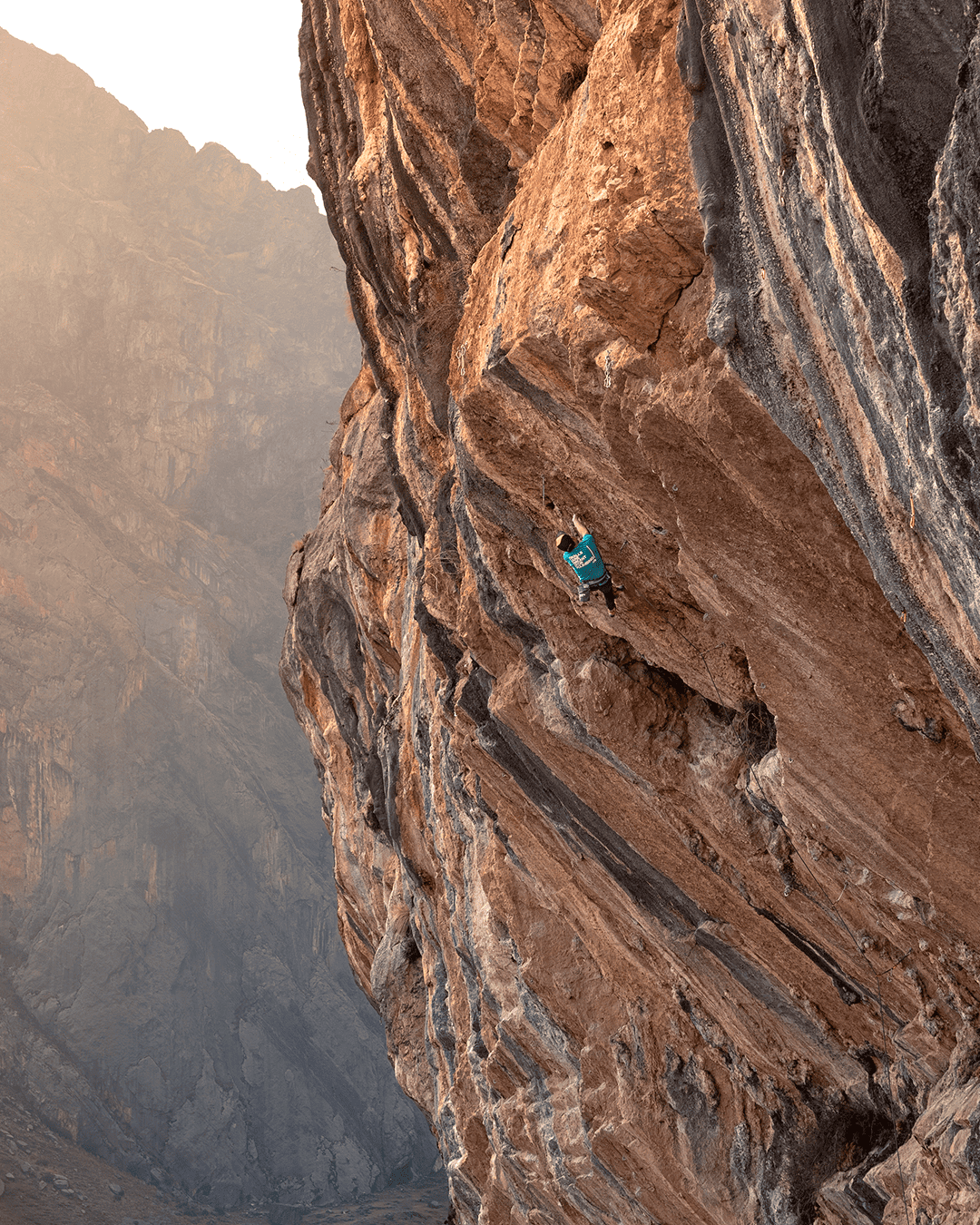 rock climber guide during rock climbing tour with Alejandro Cornejo and Climbing Rooftop in Pitumarca Cusco Peru